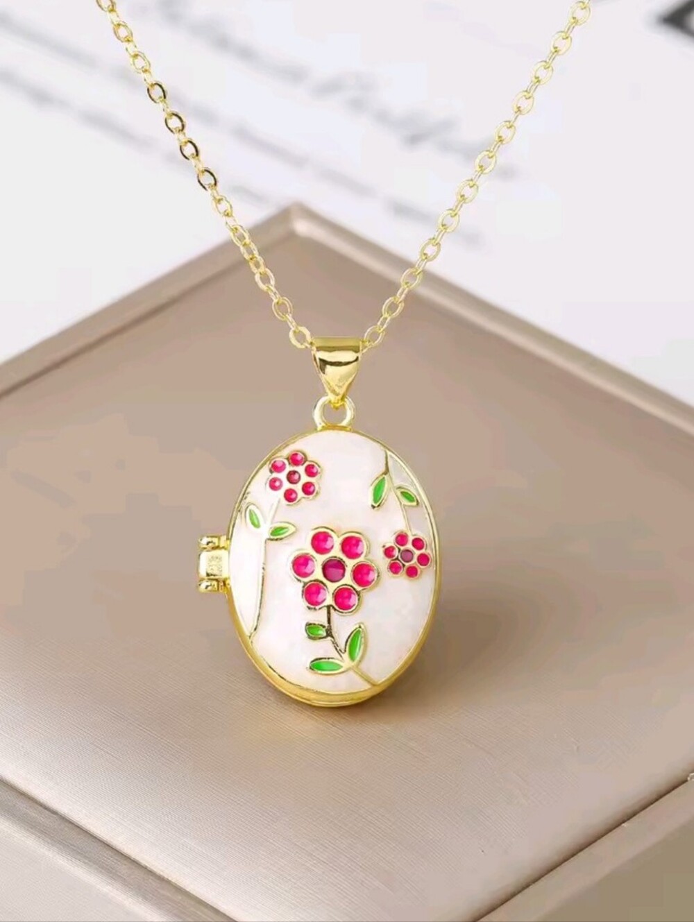 Floral Enamel Photo Locket Necklace Gold Tone Pink Flower Keepsake Pendant - Picture 8 of 8
